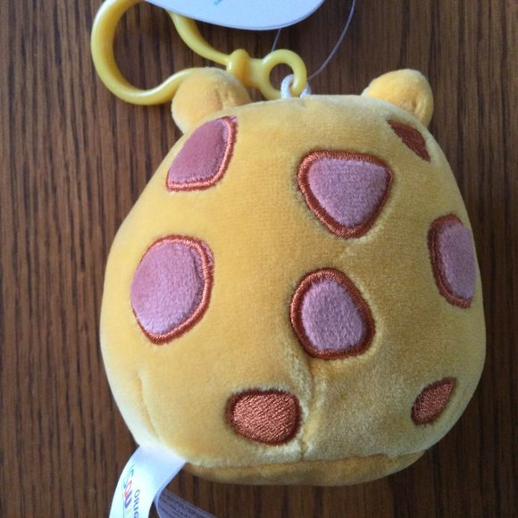 Squishmallows 3.5” Leigh the Yellow Frog Toad Spotted Key Clip-On - Picture 4 of 4